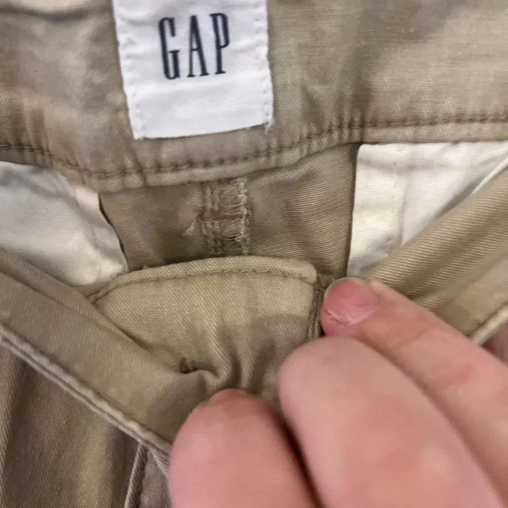 NWT Gap Classic Women’s 18 Khaki Chinos Girlfriend fit